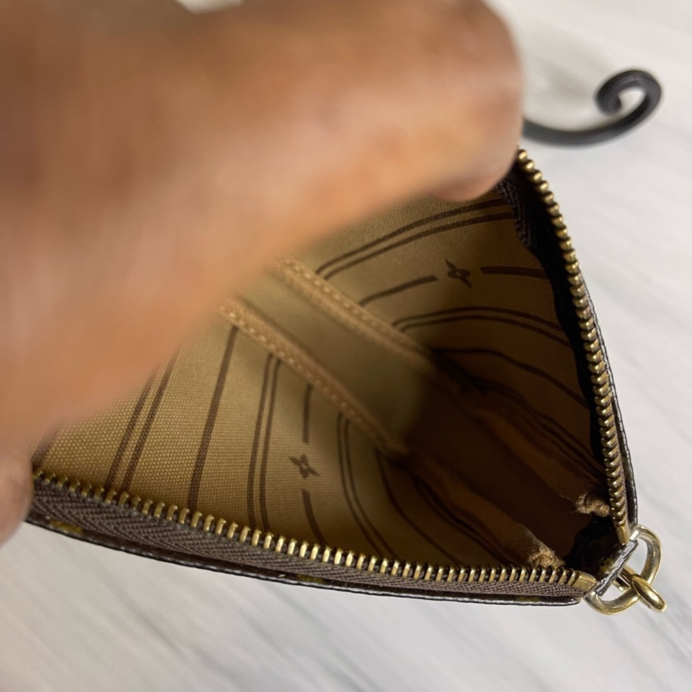 Louis Vuitton accessory pouch monogram patch mini - Picture 5 of 13